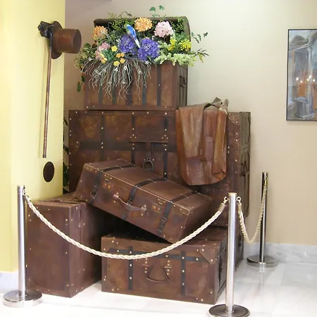 酒店 拉斯登纳斯酒店 2*