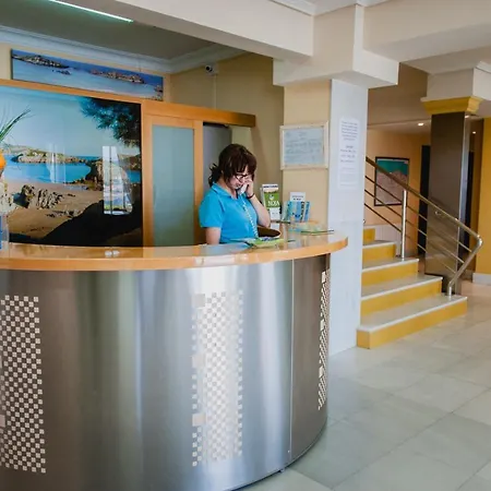 拉斯登纳斯酒店